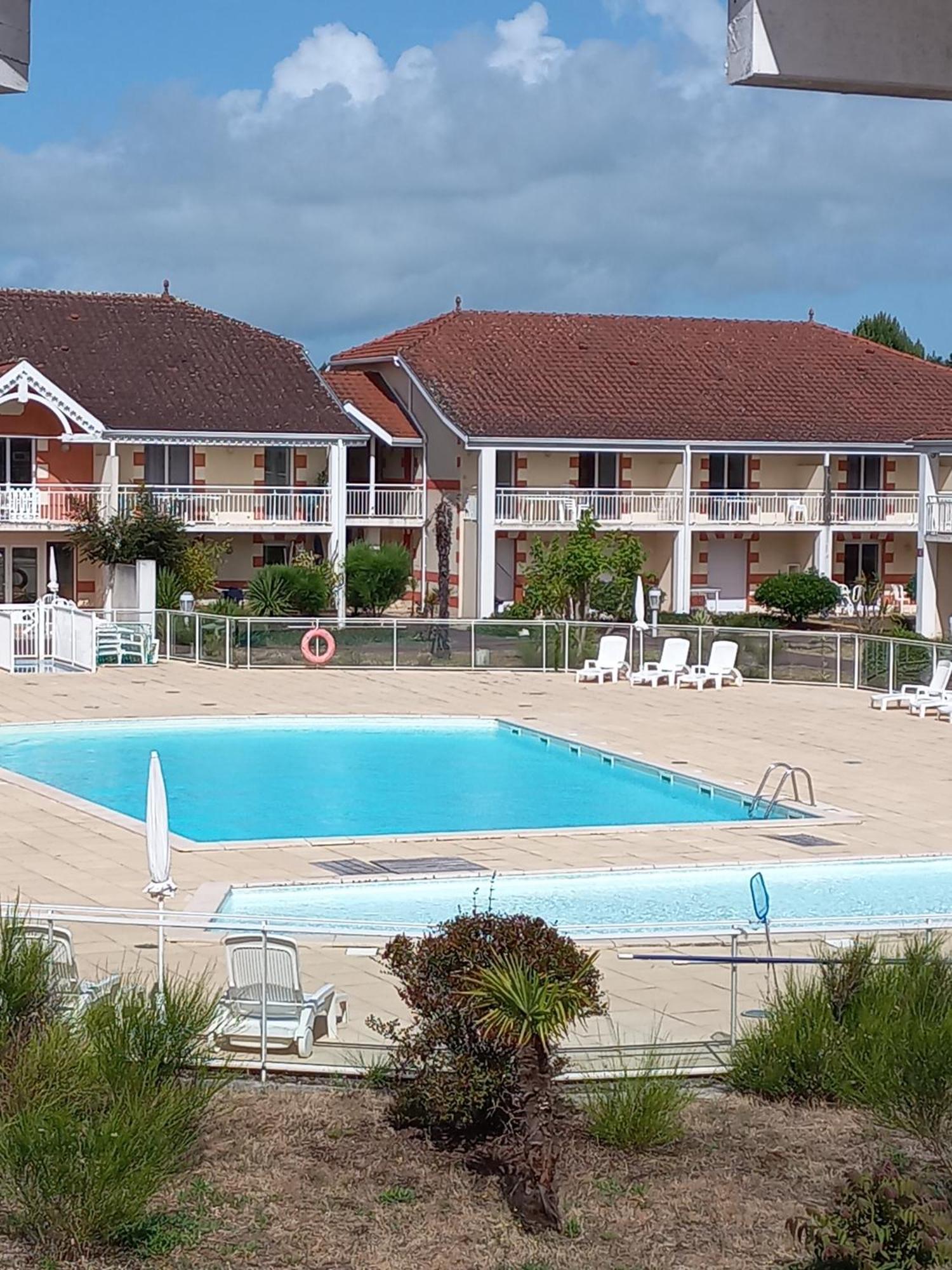 Appartement Le Verdon Sur Mer Exterior foto